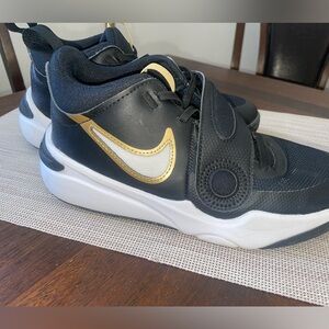 Nike Youth Basketball Shoes Black Gold Strap Sneakers Kids Size 4.5Y